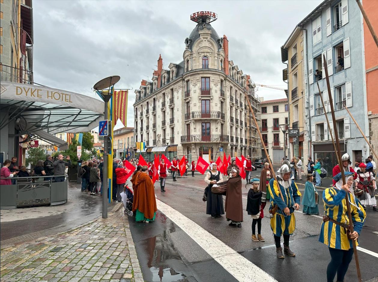Dyke Hotel Le Puy-en-Velay المظهر الخارجي الصورة